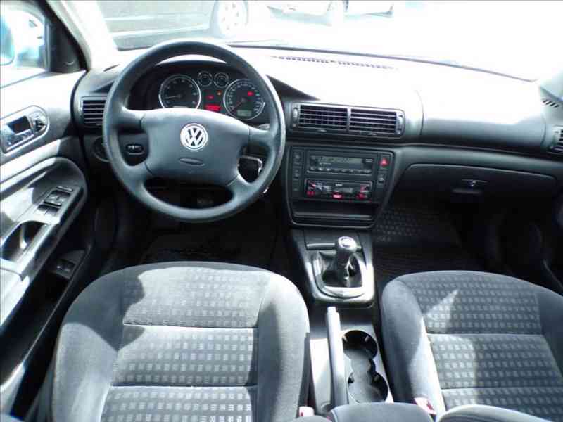 Volkswagen Passat 2,0 i TAŽNÉ ZAŘÍZENÍ - foto 5
