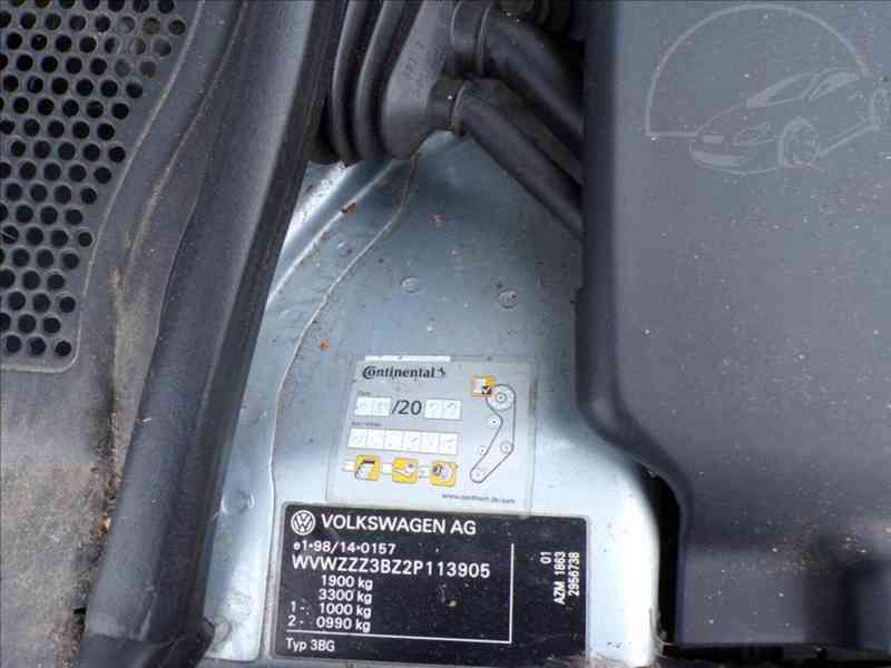 Volkswagen Passat 2,0 i TAŽNÉ ZAŘÍZENÍ - foto 13