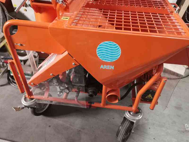 G4 omítací stroj - foto 4