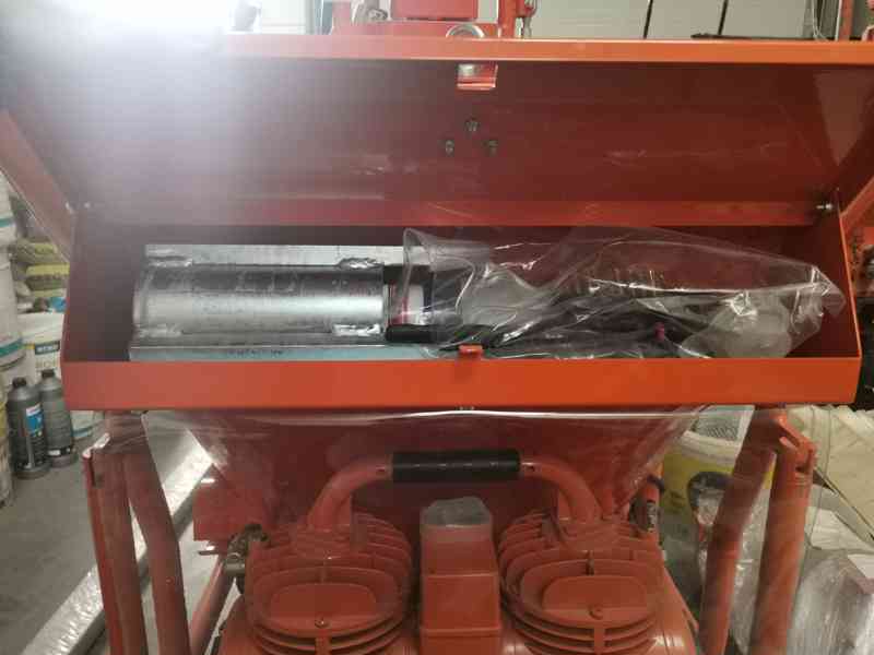 G4 omítací stroj - foto 5