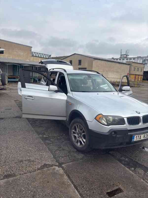 BMW X3 3,0   V6 D - foto 3