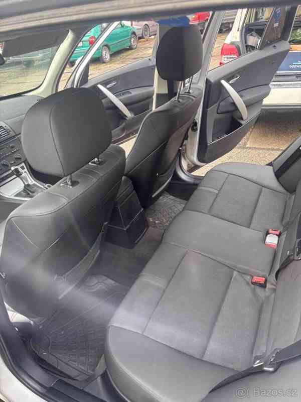 BMW X3 3,0   V6 D - foto 8