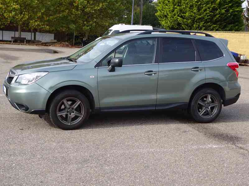 Subaru Forester 2.0i 4x4 r.v.2015 1.Maj.serv.kníž.ČR (DPH) - foto 3