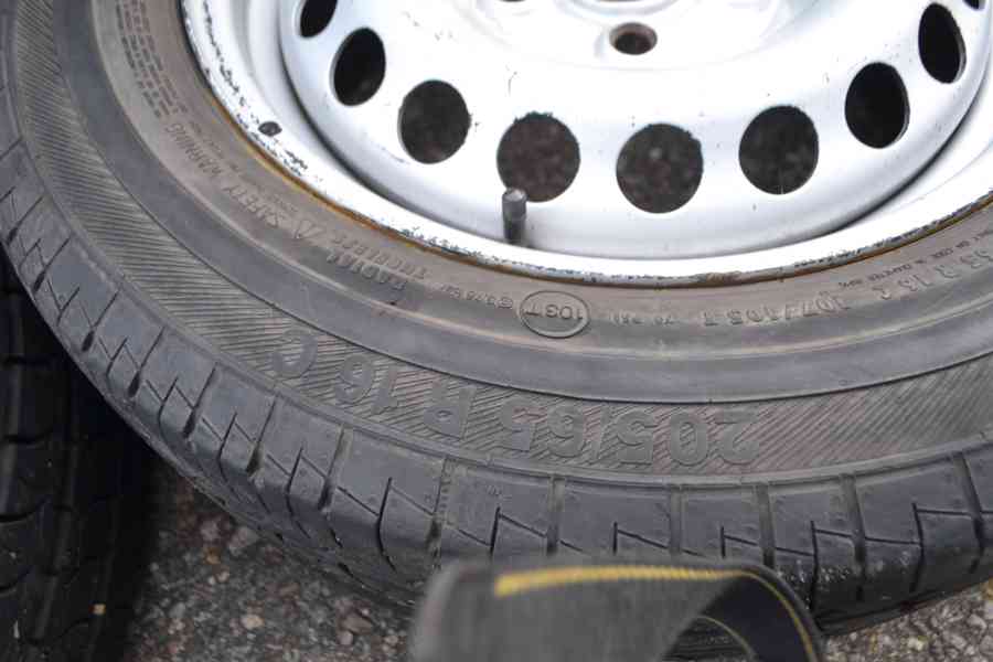 VW T5,T6 (6.1) - Sada pěkných letních kol 205/65R16C zánovní - foto 12