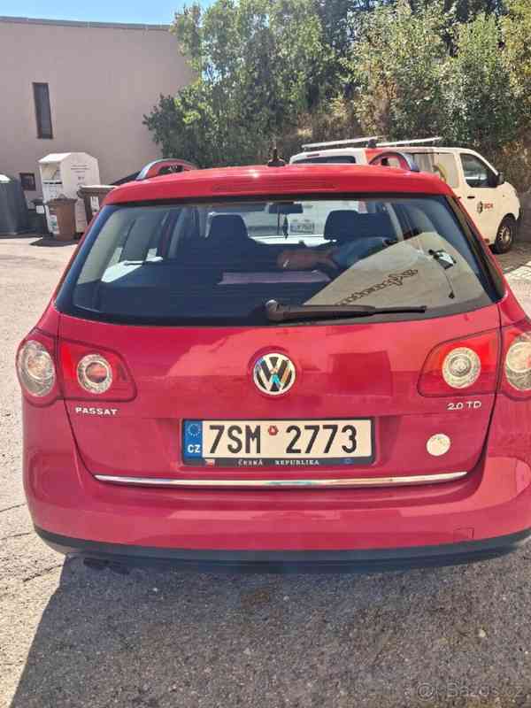 Volkswagen Passat 2,0   B6 - foto 4