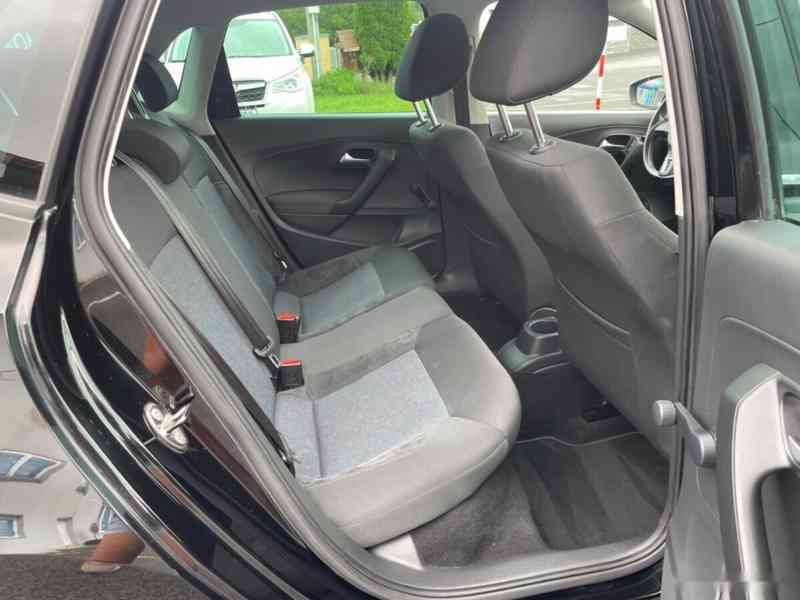 Volkswagen Polo, 1,2 51kW, SERVISKA - foto 17