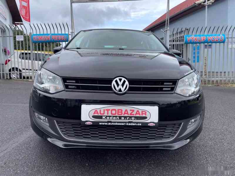 Volkswagen Polo, 1,2 51kW, SERVISKA - foto 9