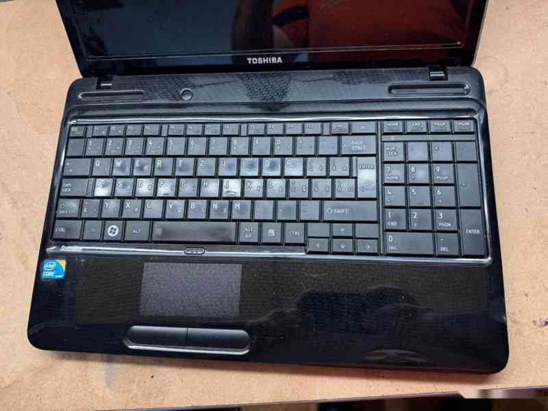 Predám pokazený notebook na náhradné diely zn.TOSHIBA L650 - foto 4