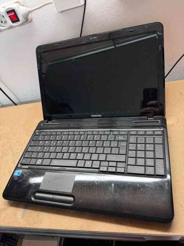 Predám pokazený notebook na náhradné diely zn.TOSHIBA L650 - foto 2