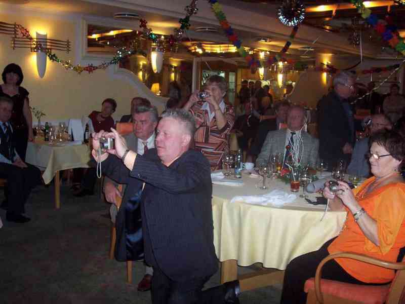 ŽIVÁ HUDBA NA OSLAVY, SVATBY, PLESY + DJ - ZLÍNSKÝ KRAJ - foto 6