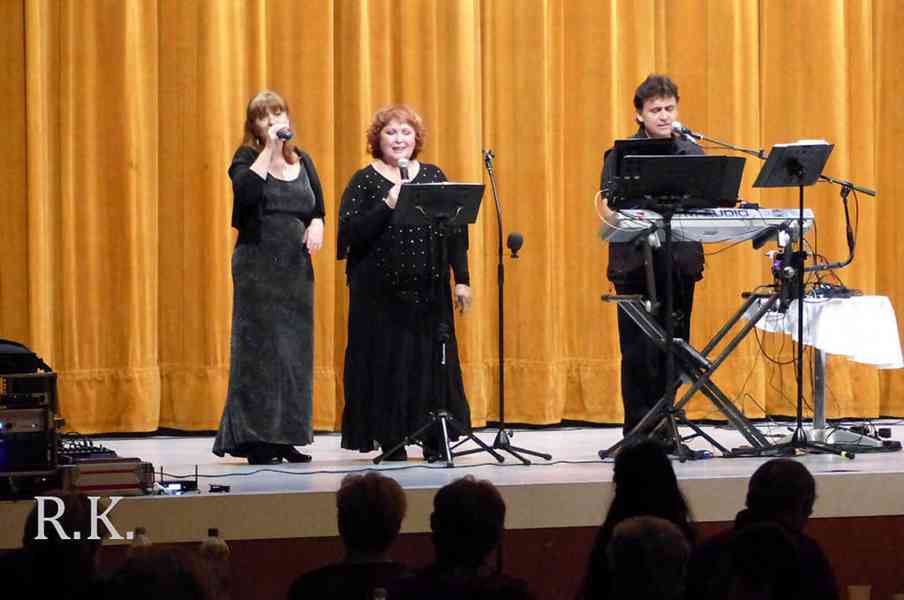 ŽIVÁ HUDBA NA OSLAVY, SVATBY, PLESY + DJ - ZLÍNSKÝ KRAJ - foto 7