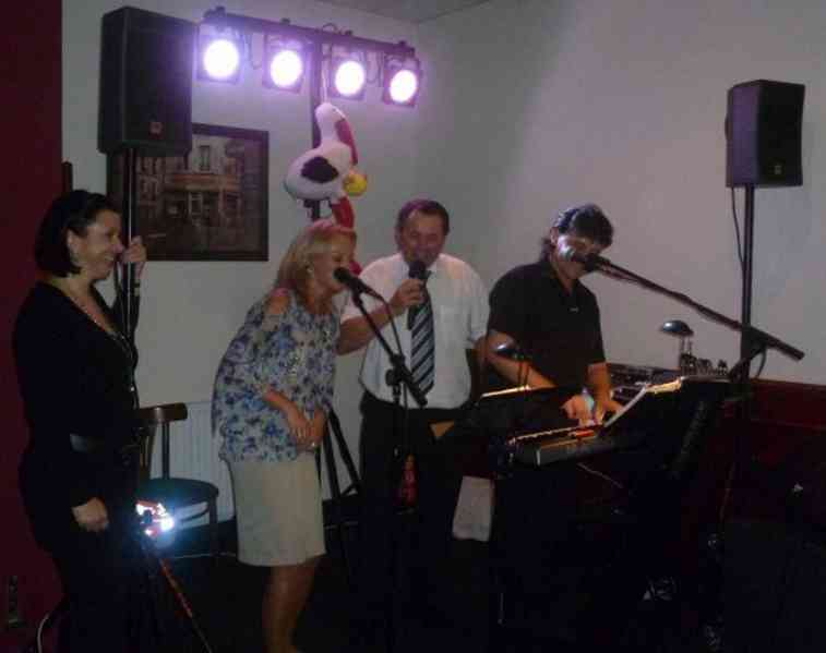 ŽIVÁ HUDBA NA OSLAVY, SVATBY, PLESY + DJ - ZLÍNSKÝ KRAJ - foto 5