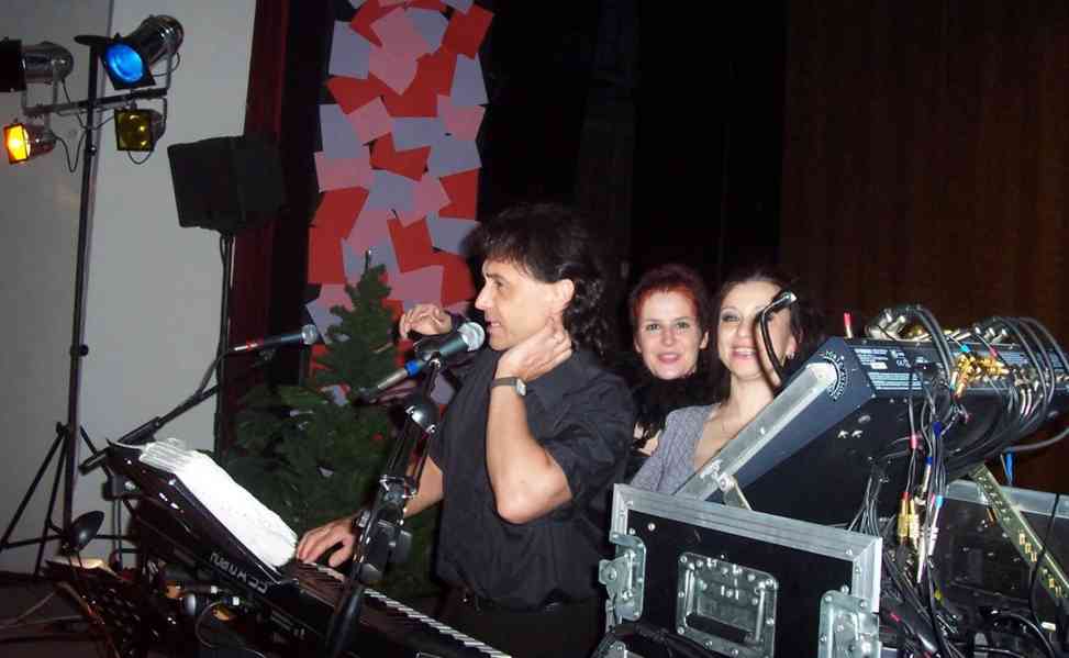 ŽIVÁ HUDBA NA OSLAVY, SVATBY, PLESY + DJ - ZLÍNSKÝ KRAJ - foto 11