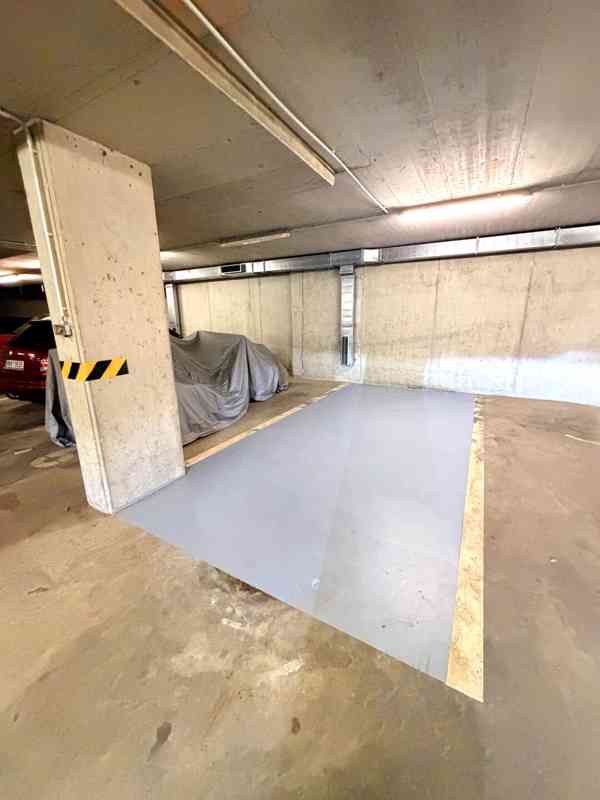 PRODEJ GARÁŽOVÉHO STÁNÍ V OSOBNÍM VLASTNICTVÍ V CENTRU MĚSTA - foto 6