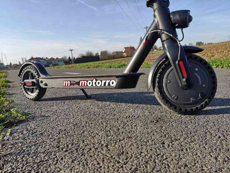 Elektrokoloběžka Motorro (najeto max 200km) - foto 6