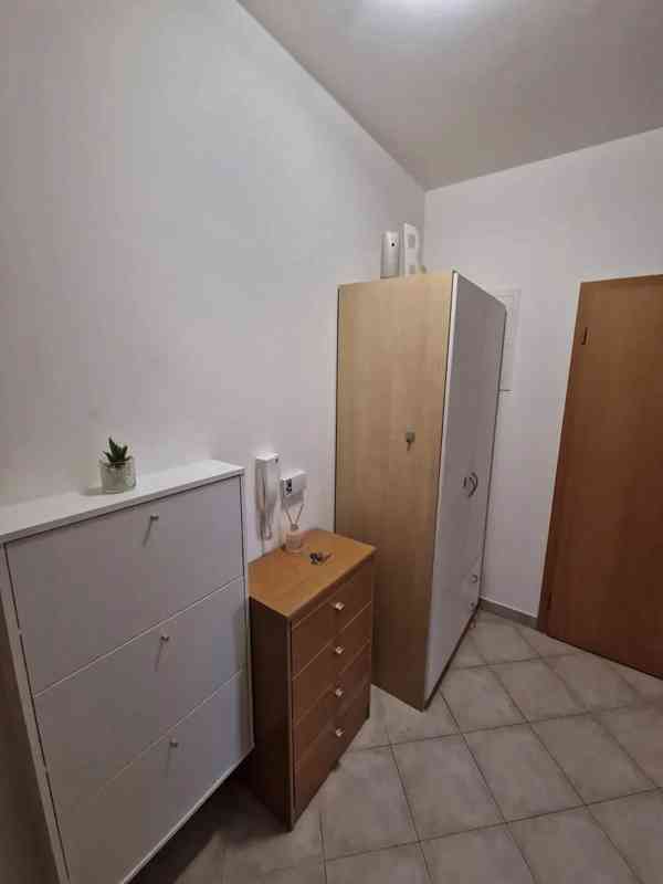 Pronájem bytu 1+kk 40 m² - foto 6