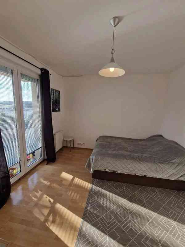 Pronájem bytu 1+kk 40 m² - foto 2