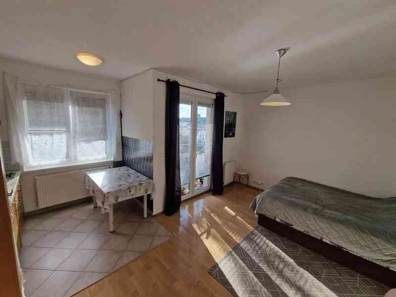 Pronájem bytu 1+kk 40 m²
