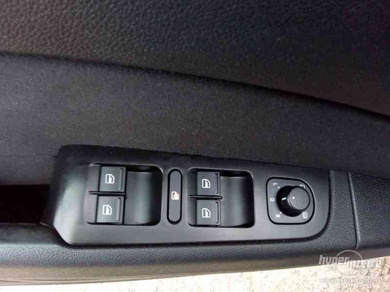 ŠKODA SUPERB 2.0 TDi 125kW MANUÁL,VELKÁ VÝBAVA,SERVIS,TOP - foto 14