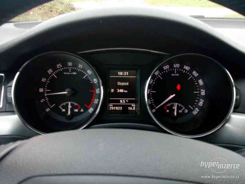 ŠKODA SUPERB 2.0 TDi 125kW MANUÁL,VELKÁ VÝBAVA,SERVIS,TOP - foto 19