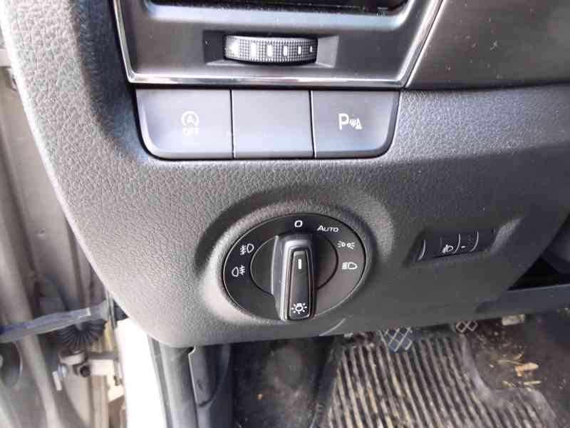 ŠKODA Fabia Combi Style 1,0 TSI 81 kW - foto 17