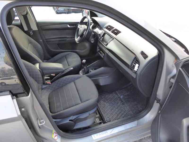 ŠKODA Fabia Combi Style 1,0 TSI 81 kW - foto 14