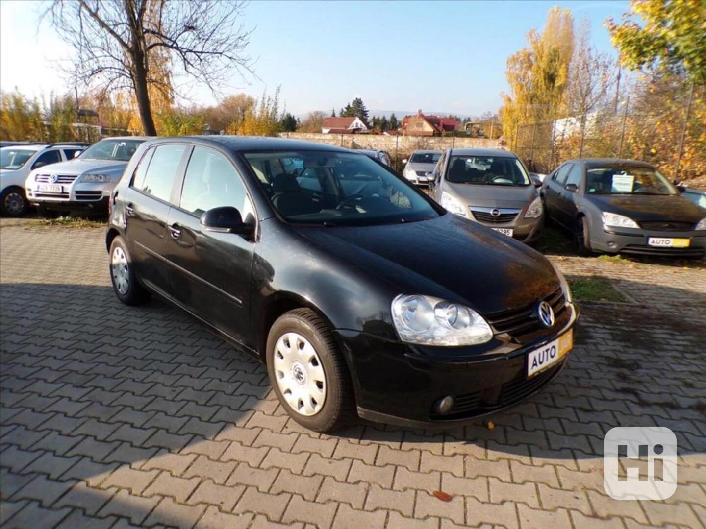 VW Golf 1,6 MPI KLIMATIZACE - foto 1