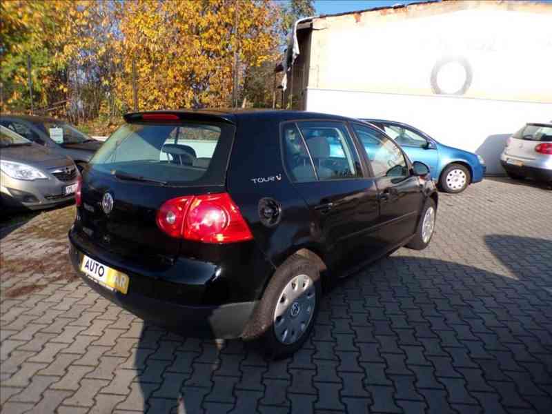 VW Golf 1,6 MPI KLIMATIZACE - foto 4