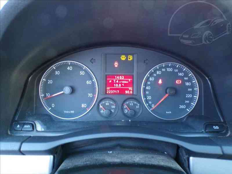 VW Golf 1,6 MPI KLIMATIZACE - foto 6