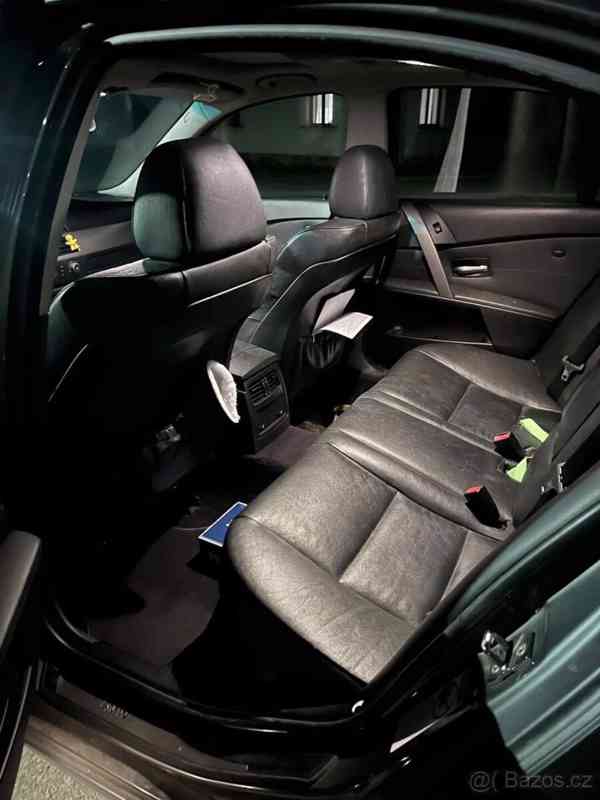 BMW Řada 5 3,0   E60 530d - foto 8