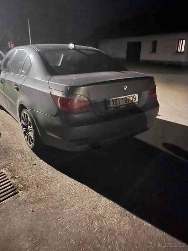 BMW Řada 5 3,0   E60 530d - foto 3