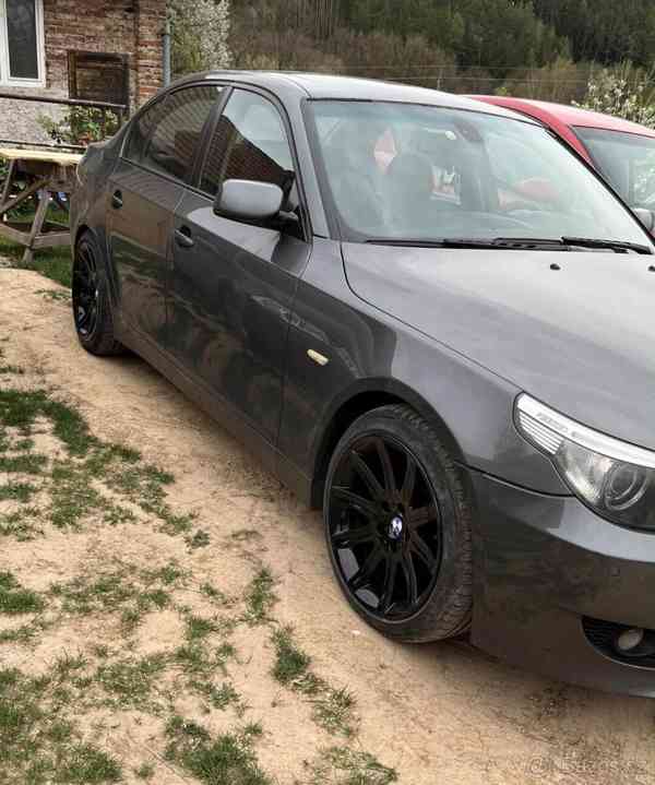 BMW Řada 5 3,0   E60 530d - foto 7