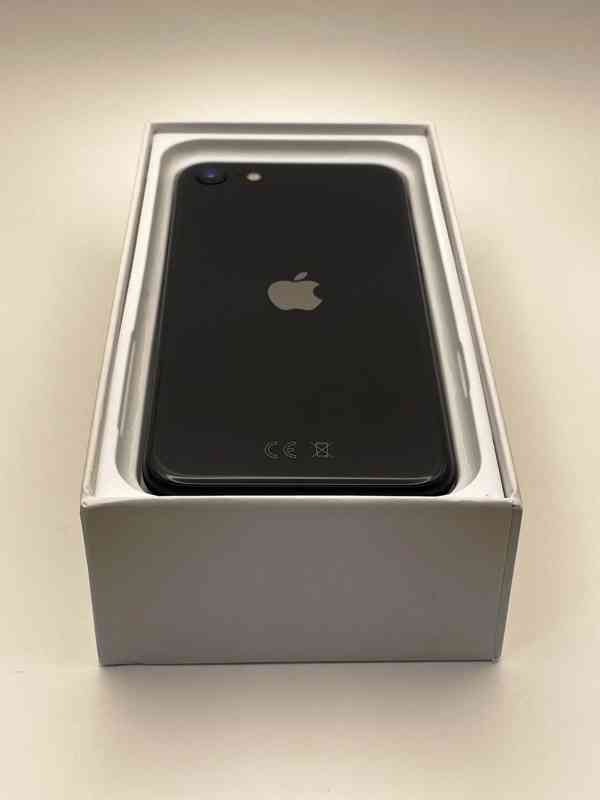APPLE IPHONE SE 2020 64GB BLACK 2 ROKY ZÁRUKA - foto 3