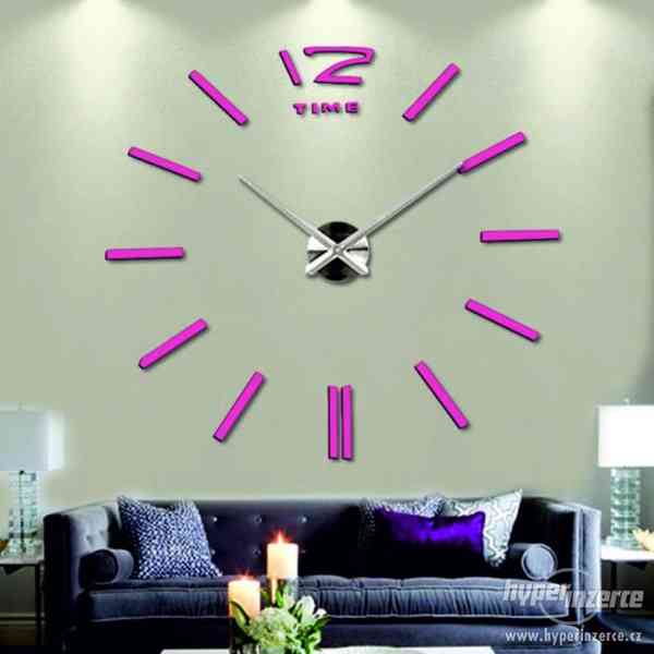 Moderní nástěnné hodiny farebné  120 cm 03-HNEDÁ RAL8011 - foto 15
