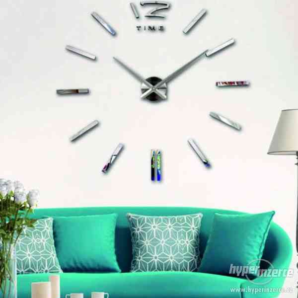 Moderní nástěnné hodiny farebné  120 cm 03-HNEDÁ RAL8011 - foto 18