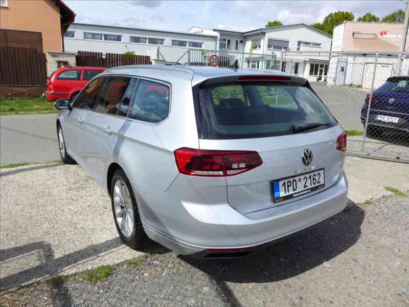 Volkswagen Passat 2,0 TDI FULL LED NAVI APP DPH - foto 4