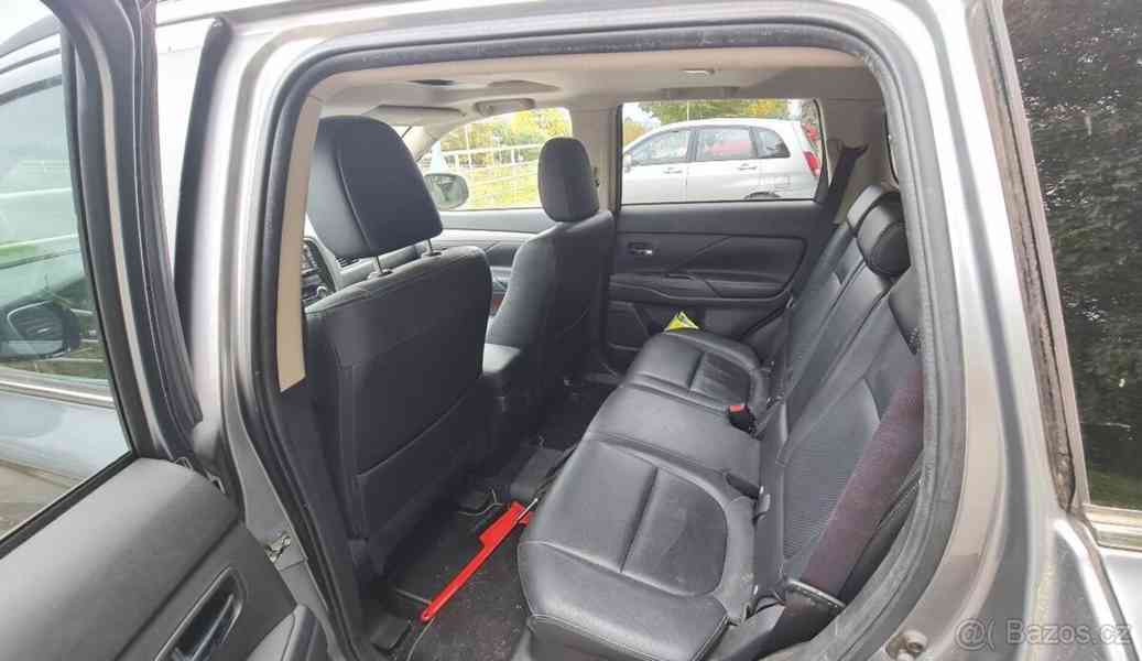 Mitsubishi Outlander 2,0   PHEV L "EL" - foto 12