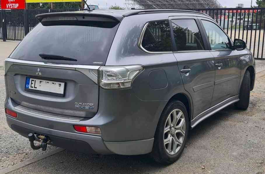 Mitsubishi Outlander 2,0   PHEV L "EL" - foto 18