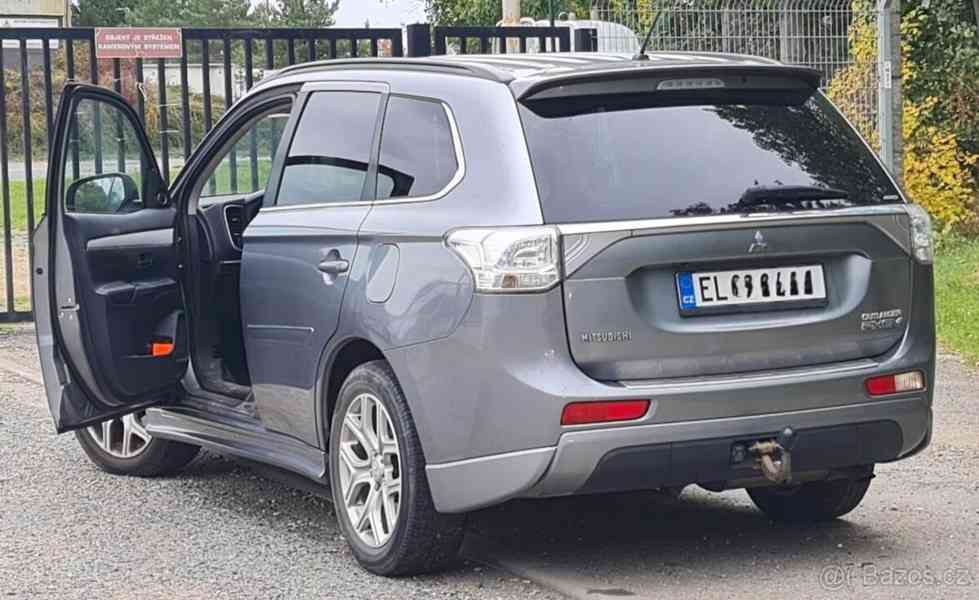 Mitsubishi Outlander 2,0   PHEV L "EL" - foto 15
