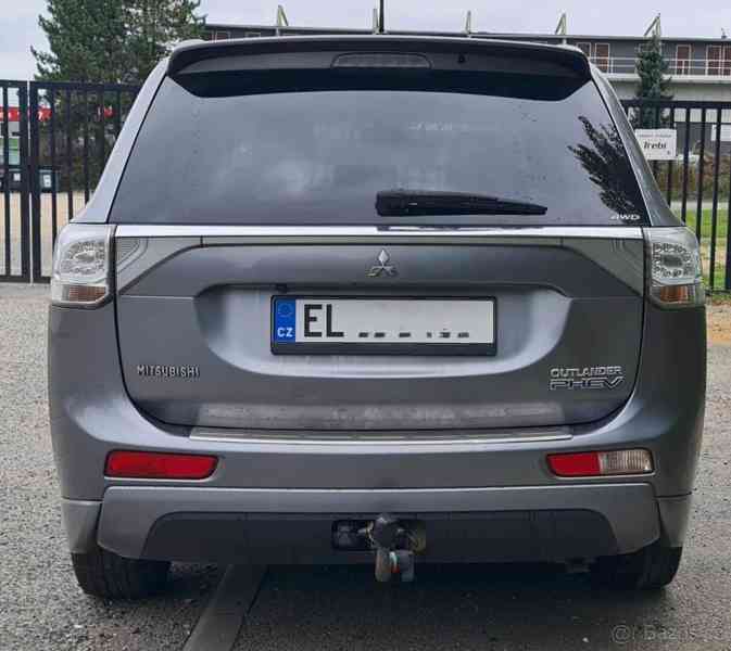 Mitsubishi Outlander 2,0   PHEV L "EL" - foto 20