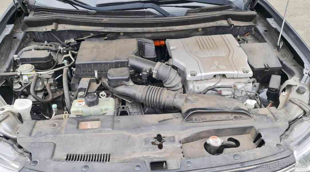 Mitsubishi Outlander 2,0   PHEV L "EL" - foto 7
