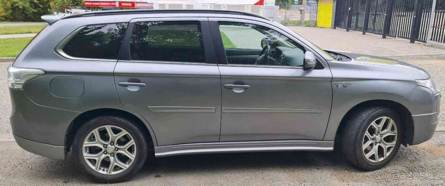 Mitsubishi Outlander 2,0   PHEV L "EL" - foto 3