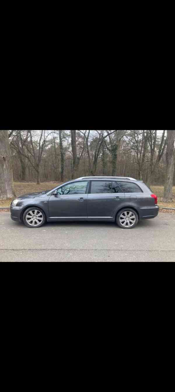 Toyota Avensis, 2,2 D4 – D180, combi, nafta - foto 3