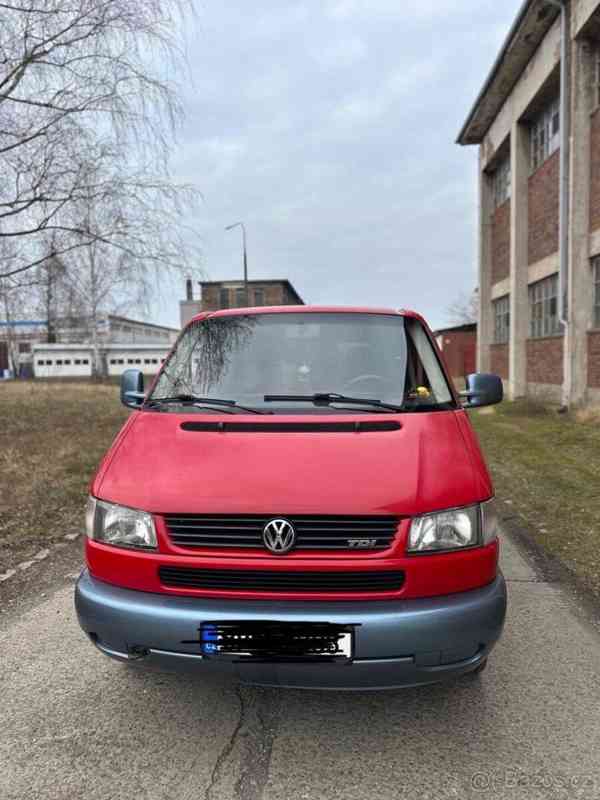 Volkswagen Caravelle 2,5 - foto 14