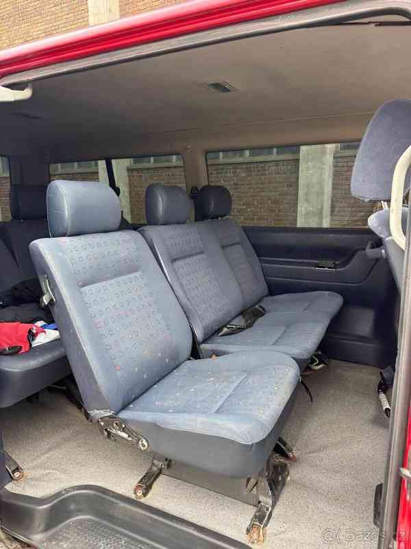 Volkswagen Caravelle 2,5 - foto 3