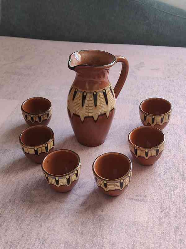 Retro vázy z lisovaného skla 2 ks + bulharský porcelán - foto 3