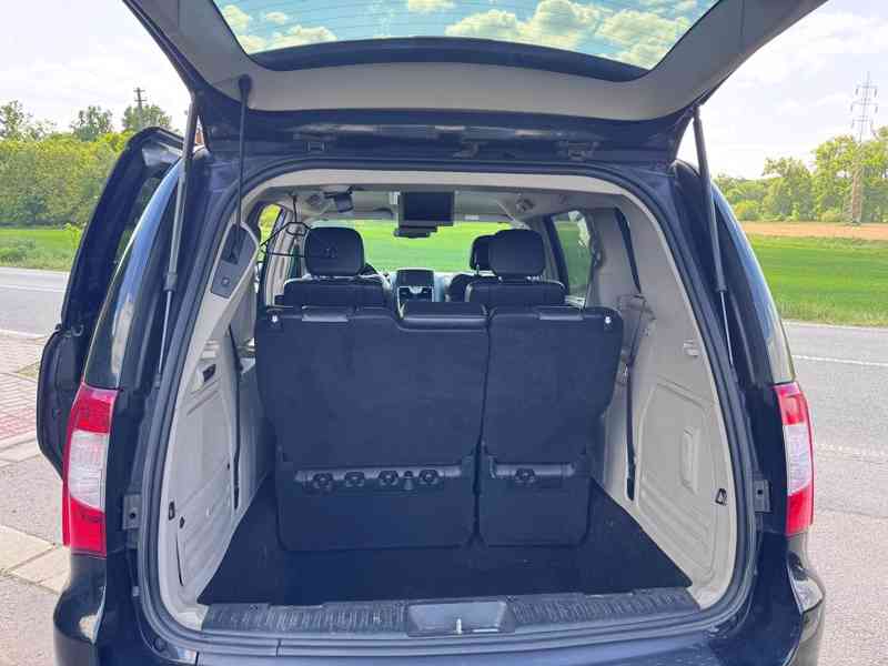 Chrysler Lancia Voyager 3,6 Gold DVD LPG 2014 - foto 7