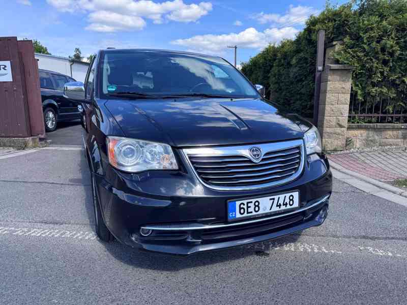 Chrysler Lancia Voyager 3,6 Gold DVD LPG 2014 - foto 6
