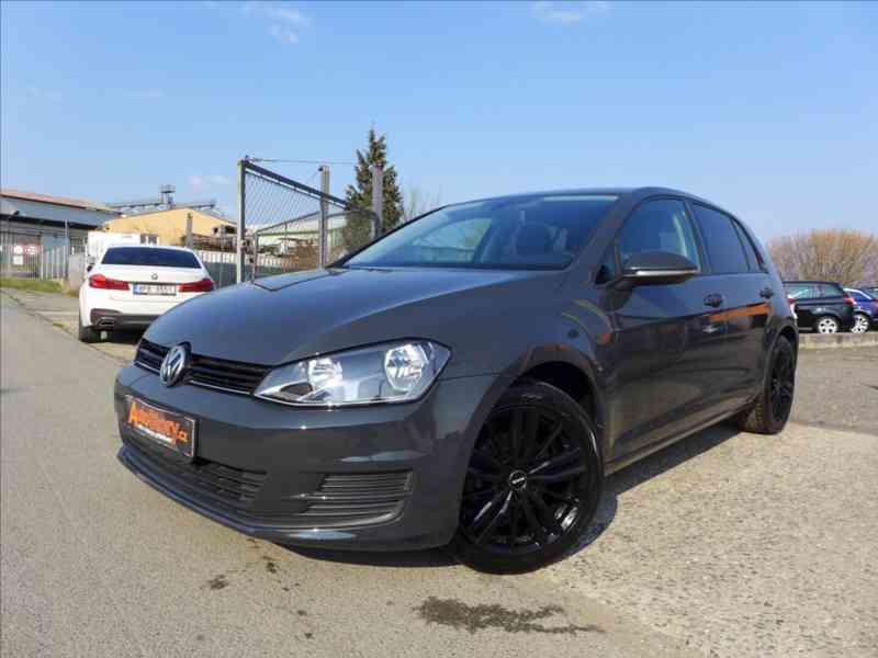 Volkswagen Golf 1,2 TSI HIGHLINE, 1.MAJITEL - foto 1