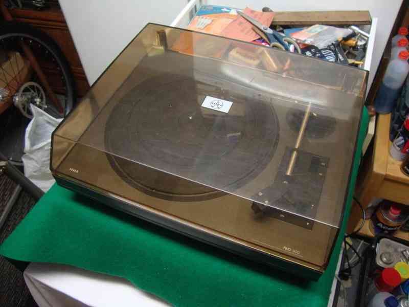 Gramofon Tesla NC 300 stereo 1985/88 funkční pěkný